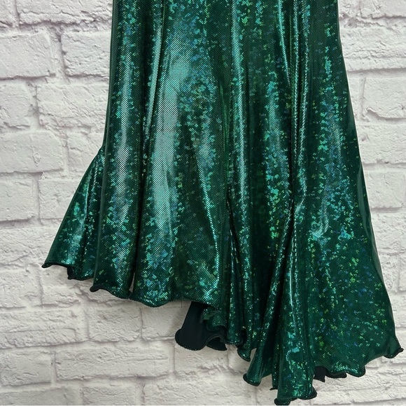 Hollywood Babe Irridescent Emerald Green Asymmetric Hem Mermaid Dress - Picture 5 of 16